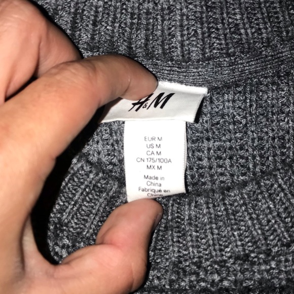 H&M Sweater - Picture 2 of 3